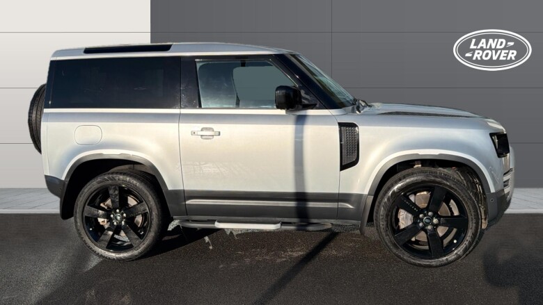 Land Rover Defender 2.0 P300 SE 90 3dr Auto Petrol Estate